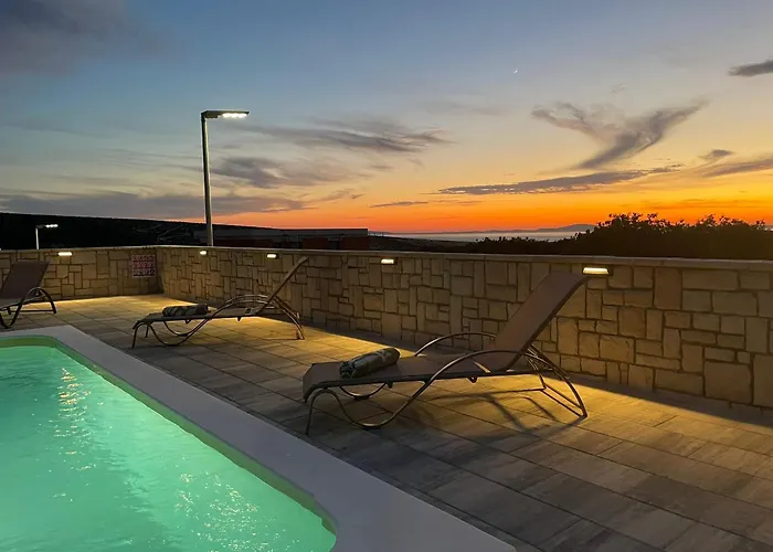 Вилла Gligora Колан